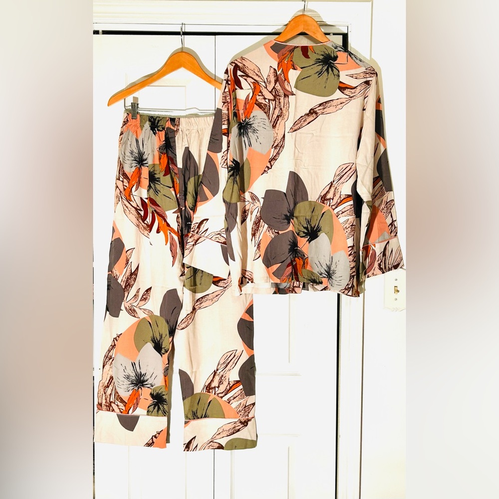 Hand Crafted Floral Pajama Set - Multicolor - Picture 4 of 5